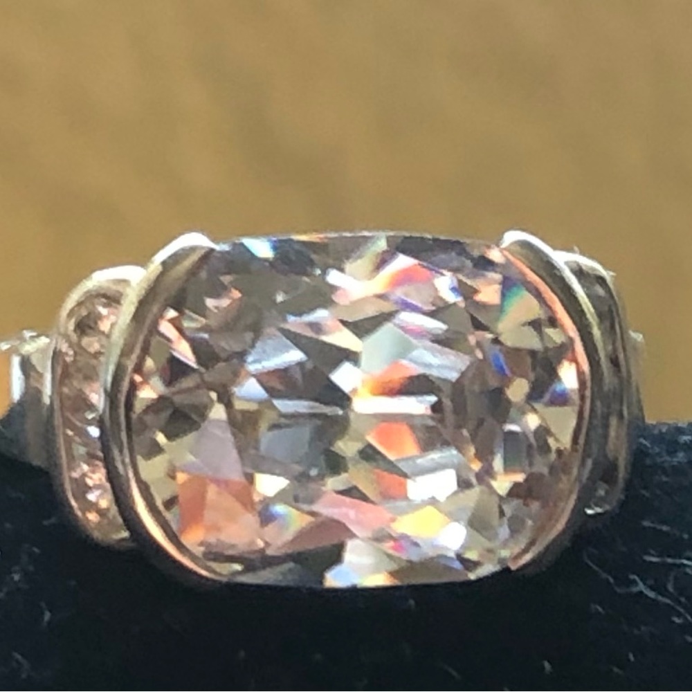 Beautiful Vintage SS Seta Ring